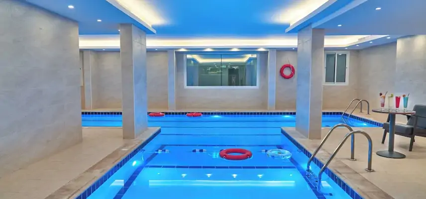 Platinum Hotel image